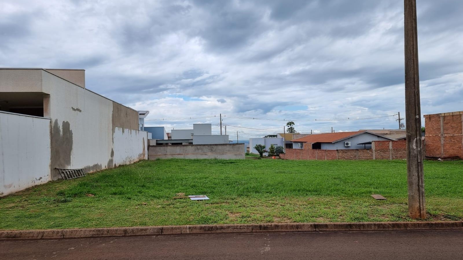 142 - Terreno p/ Venda 142 - Terreno p/ Venda