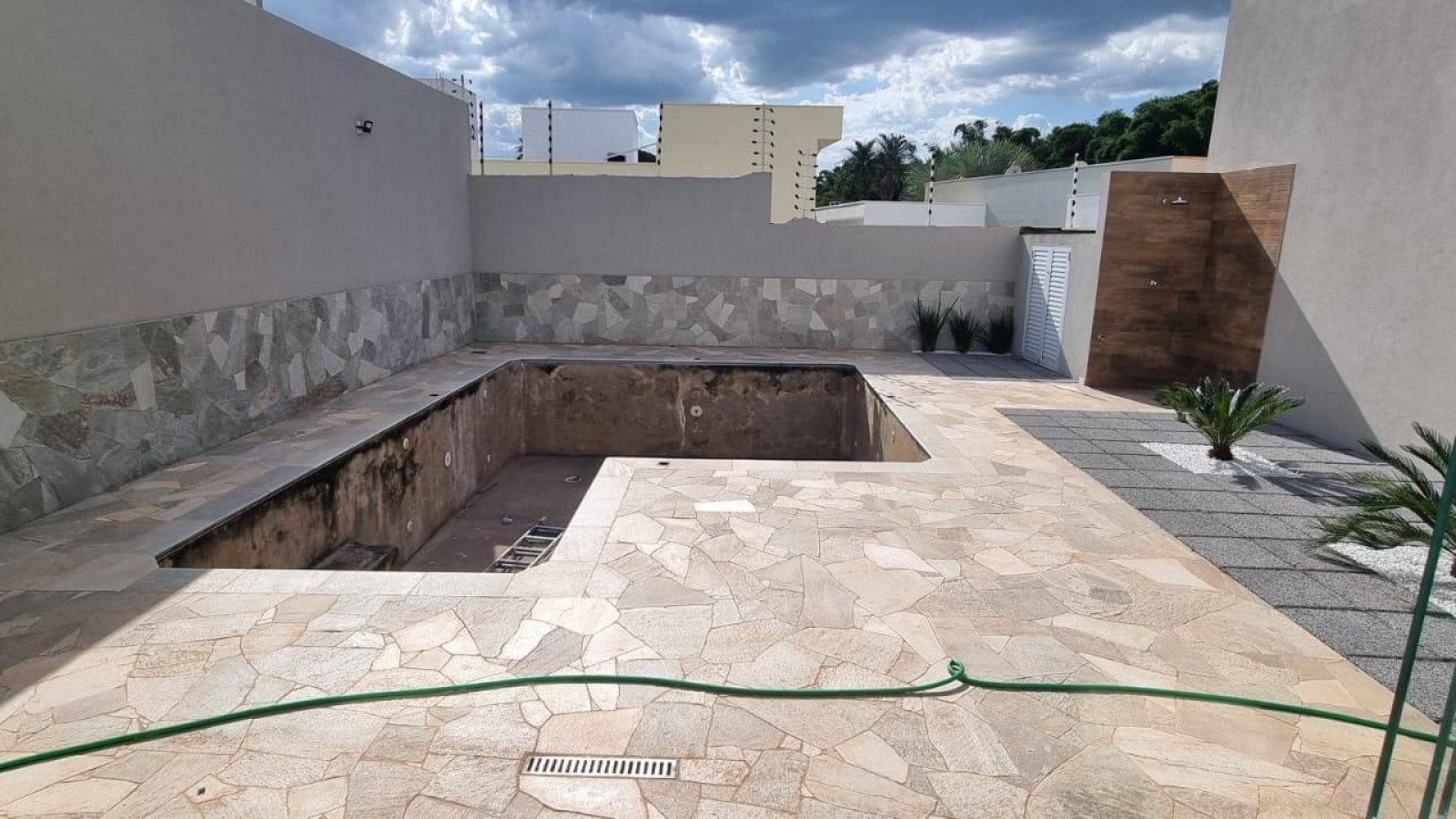 155 - Casa p/ Venda 155 - Casa p/ Venda