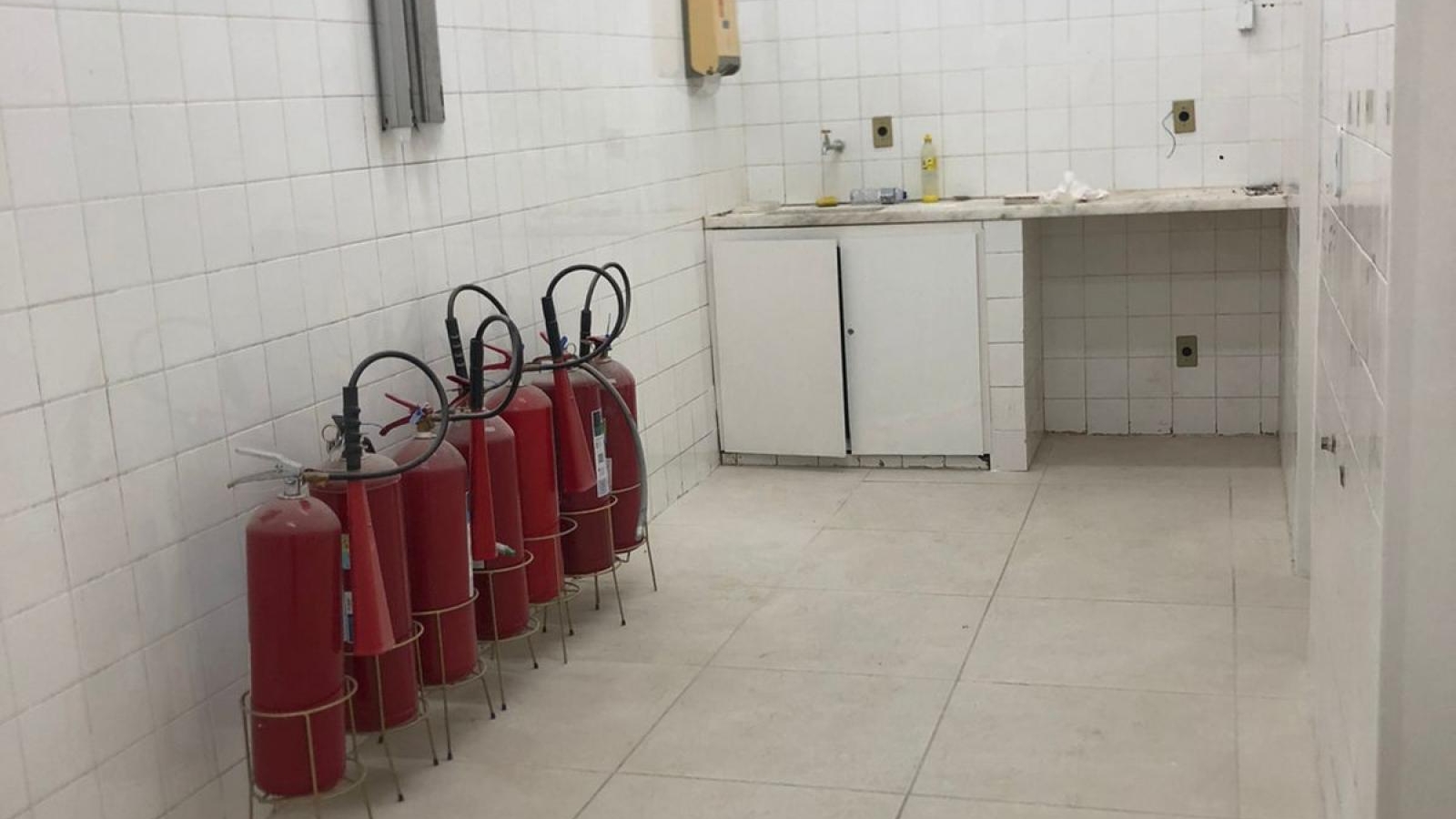 176 - Galpão p/ Locação 176 - Galpão p/ Locação