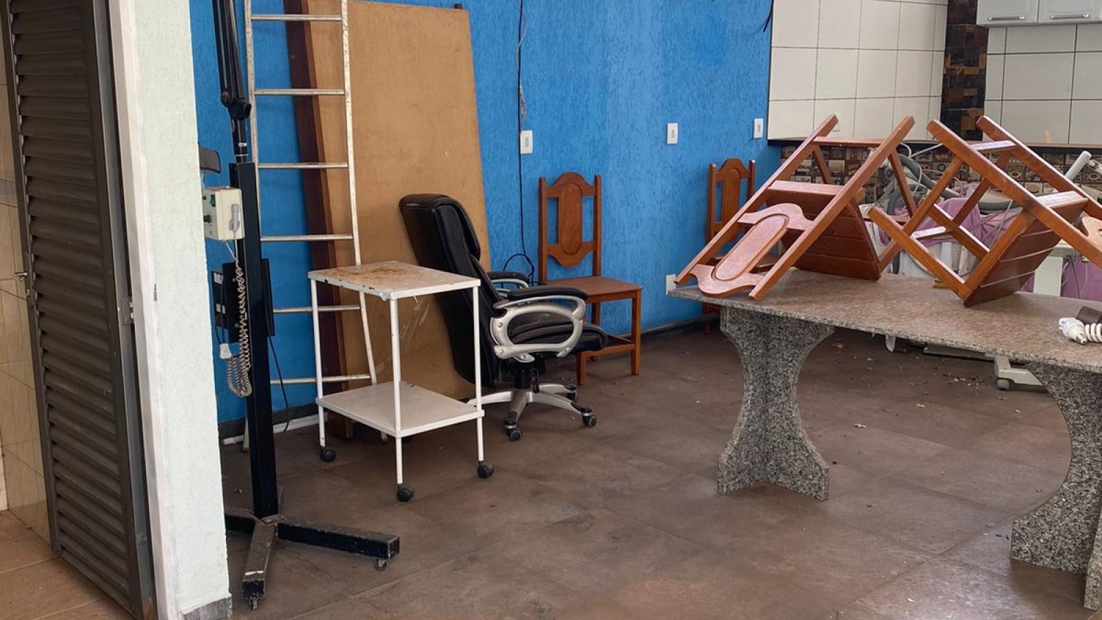 233 - Prédio/Sala/Salão Comercial p/ Locação 233 - Prédio/Sala/Salão Comercial p/ Locação