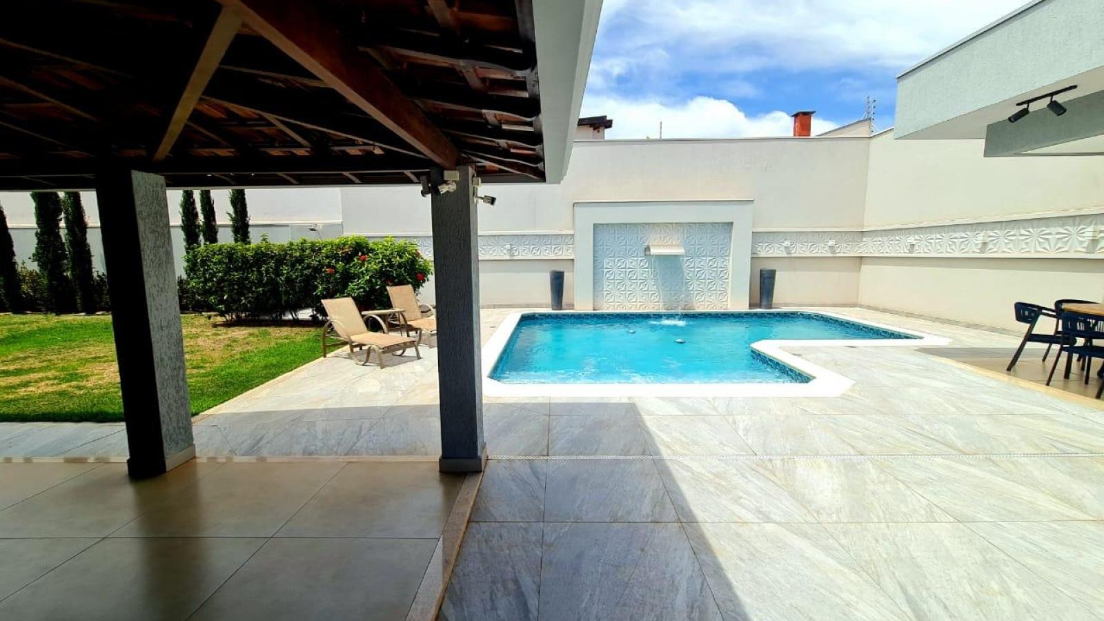 365 - Casa p/ Locação 365 - Casa p/ Locação